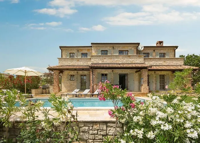 Villa Rustic Rubus With A Pool In Istria