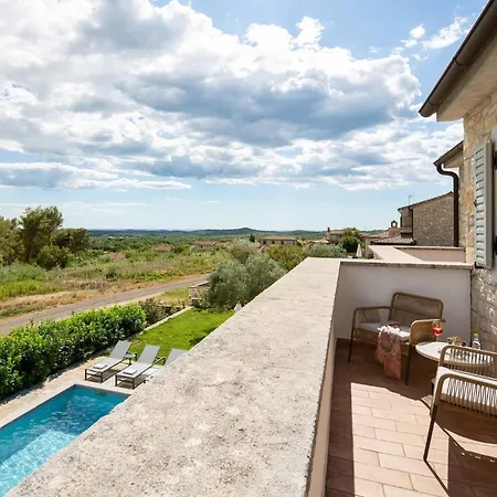 Rustic Rubus With A Pool In Istria Villa Sveti Lovreč Pazenatički