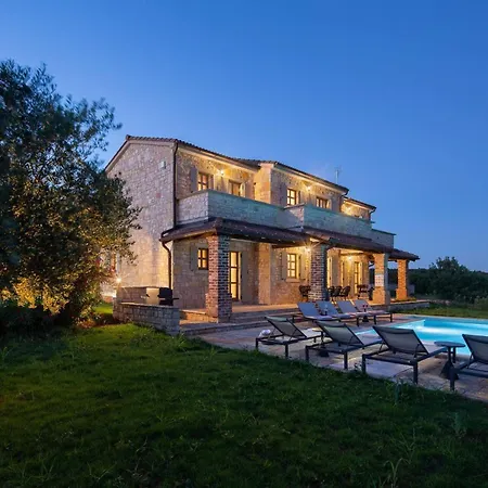 Villa Rustic Rubus With A Pool In Istria *